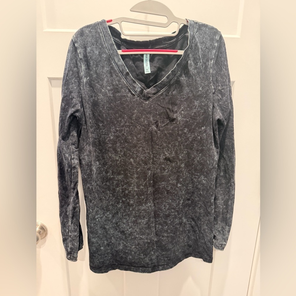 Zenana Outfitters XL Mineral Wash V Neck Long Sleeve Top Charcoal